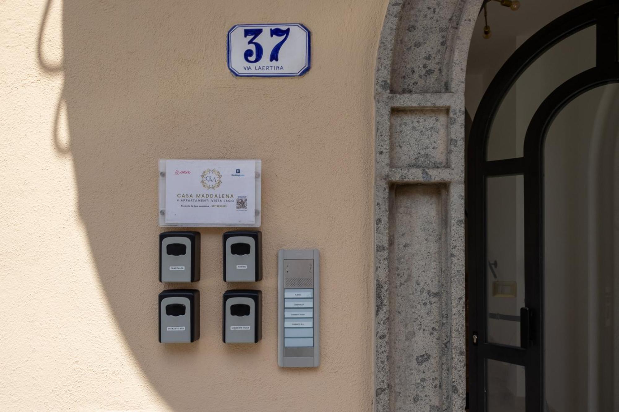 Casa Vacanze Maddalena - Palazzetto Sul Lago - Diamante Rosa Marta Exterior photo
