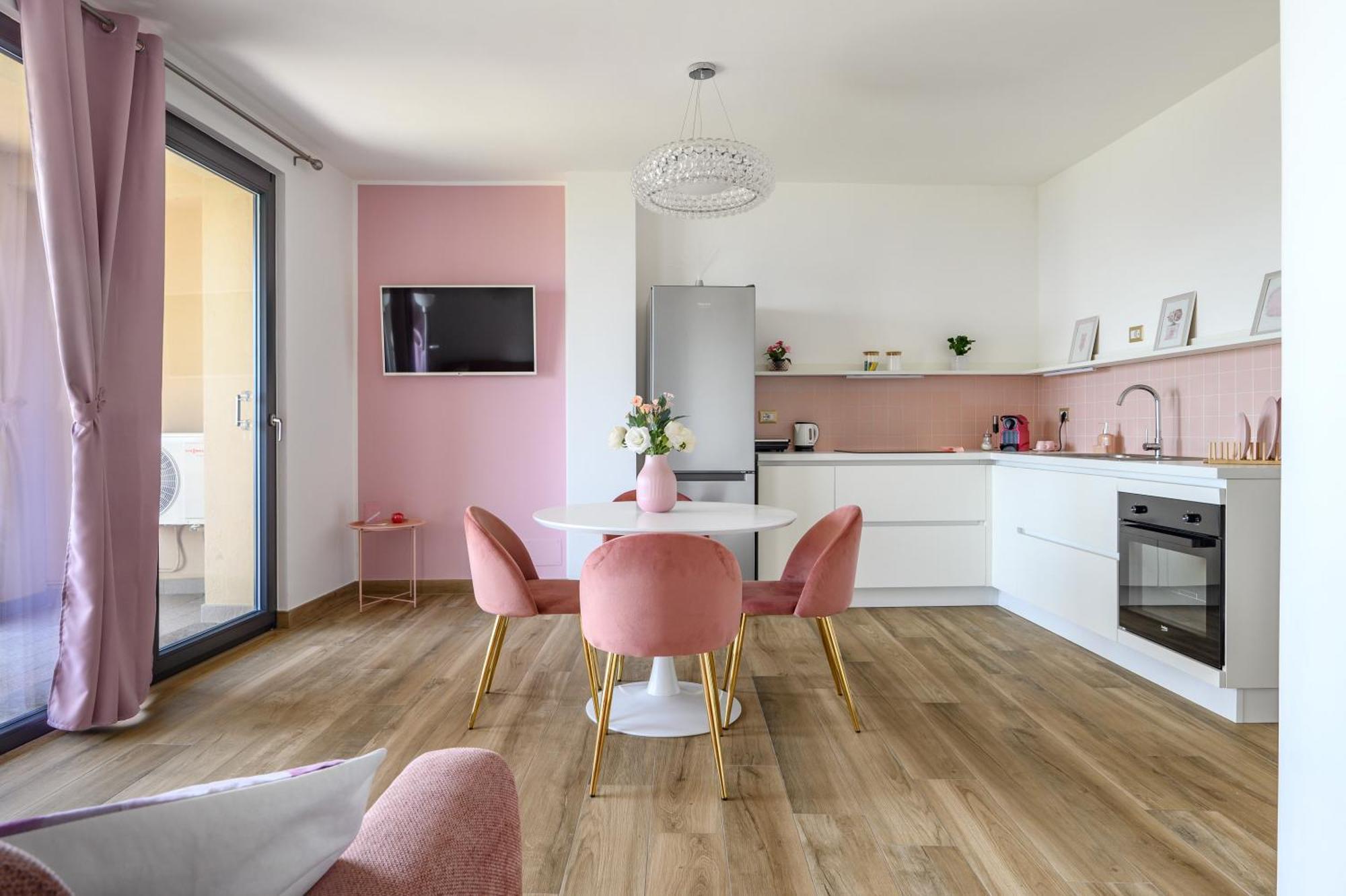 Casa Vacanze Maddalena - Palazzetto Sul Lago - Diamante Rosa Marta Exterior photo
